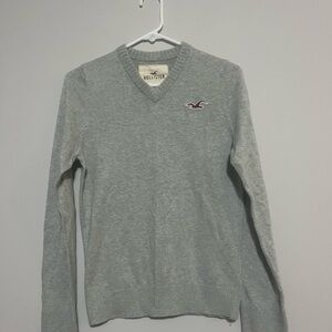 Hollister Gray‎ V-Neck Sweater